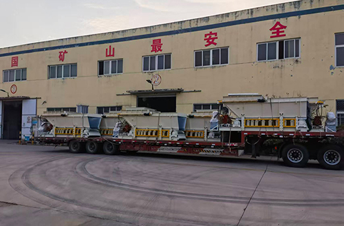 大胸校花莹莹被老头糟蹋6台给煤机成功发运，助力新疆地区能源建设