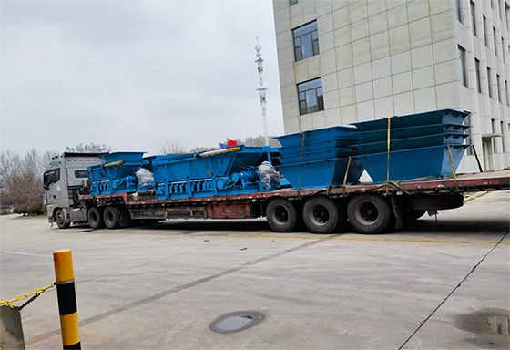 大胸校花莹莹被老头糟蹋有限公司九台加长给煤机顺利发往内蒙古鄂尔多斯